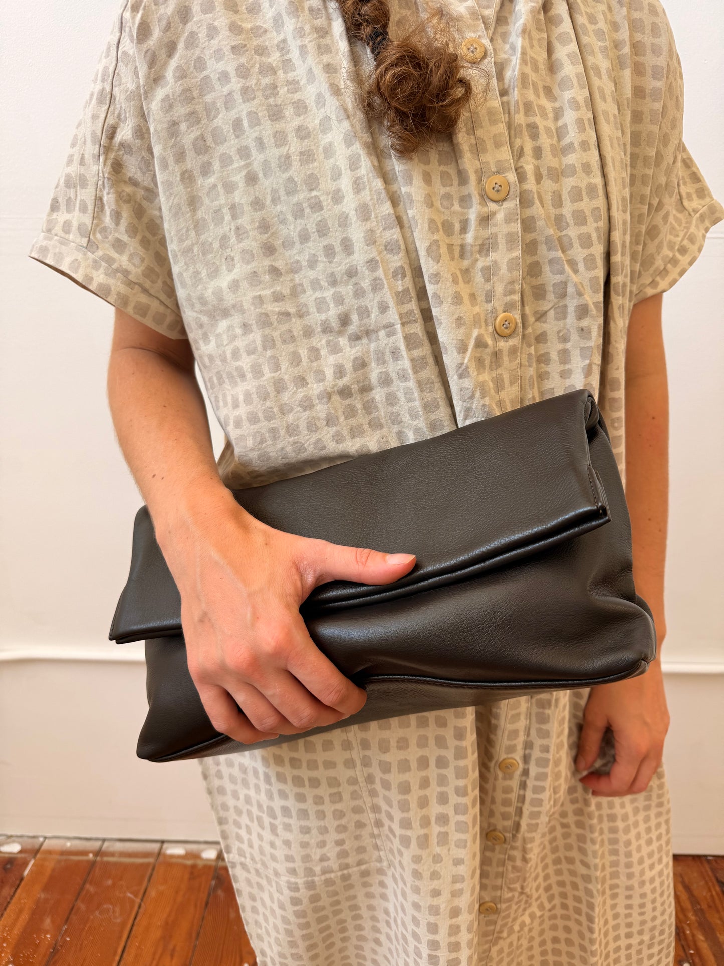 Chambal Clutch w/ Tabs Brown