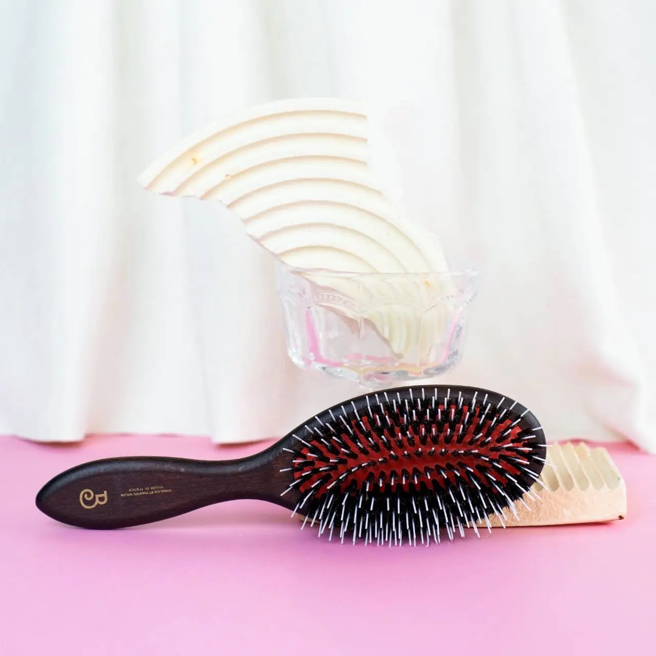 Large French Pneumatic Brush with Wild Boar and nylon pins