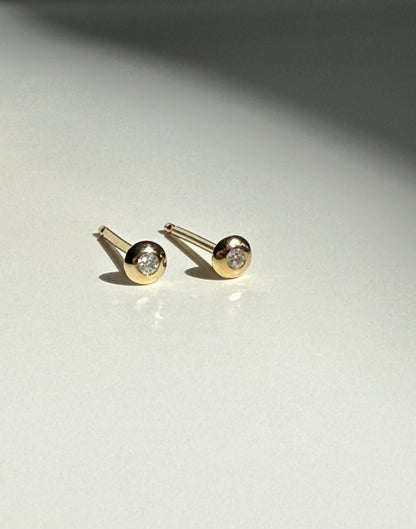 The Tiny Diamond Stud - 14K Gold