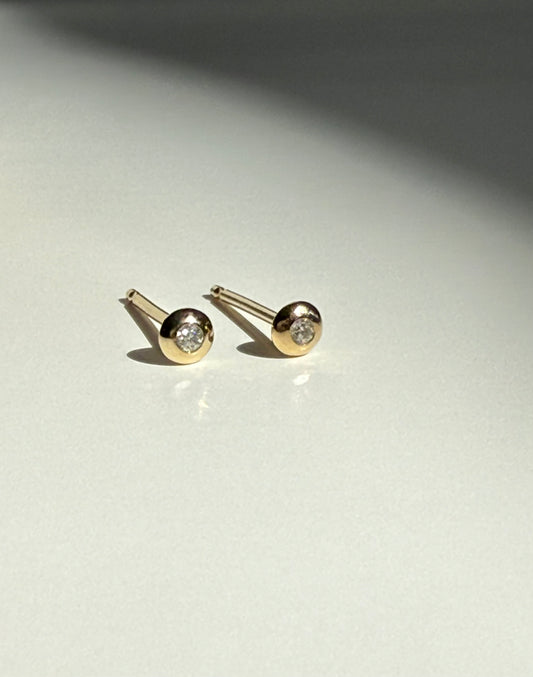 The Tiny Diamond Stud - 14K Gold