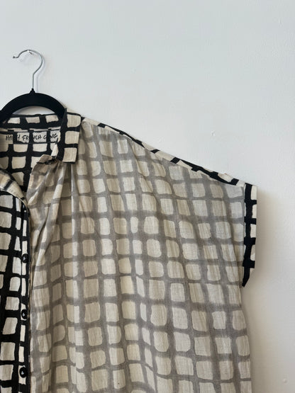 Elise Black and Grey Grid