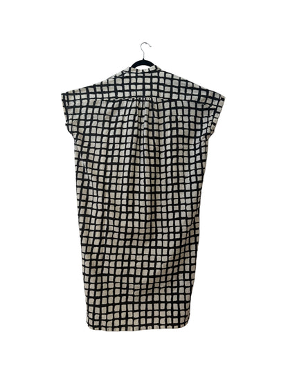 Elise Black and Grey Grid