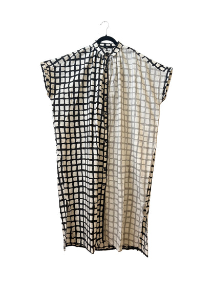 Elise Black and Grey Grid