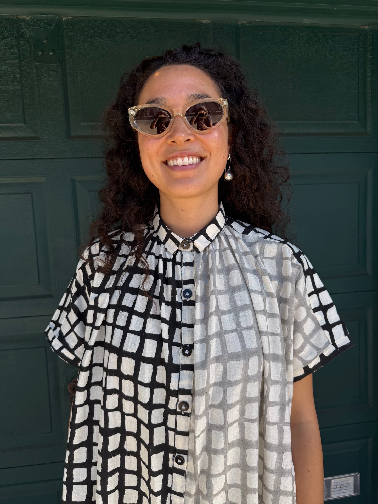 Elise Black and Grey Grid