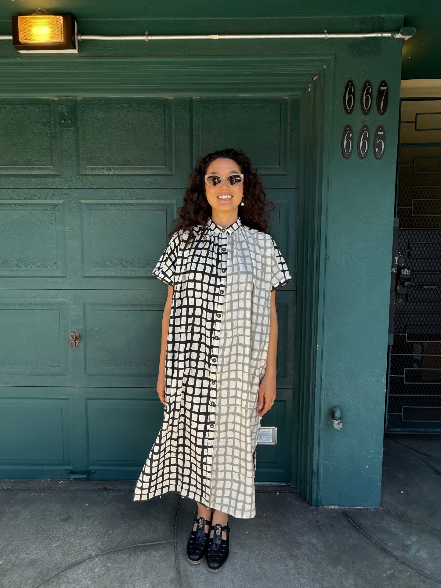 Elise Black and Grey Grid