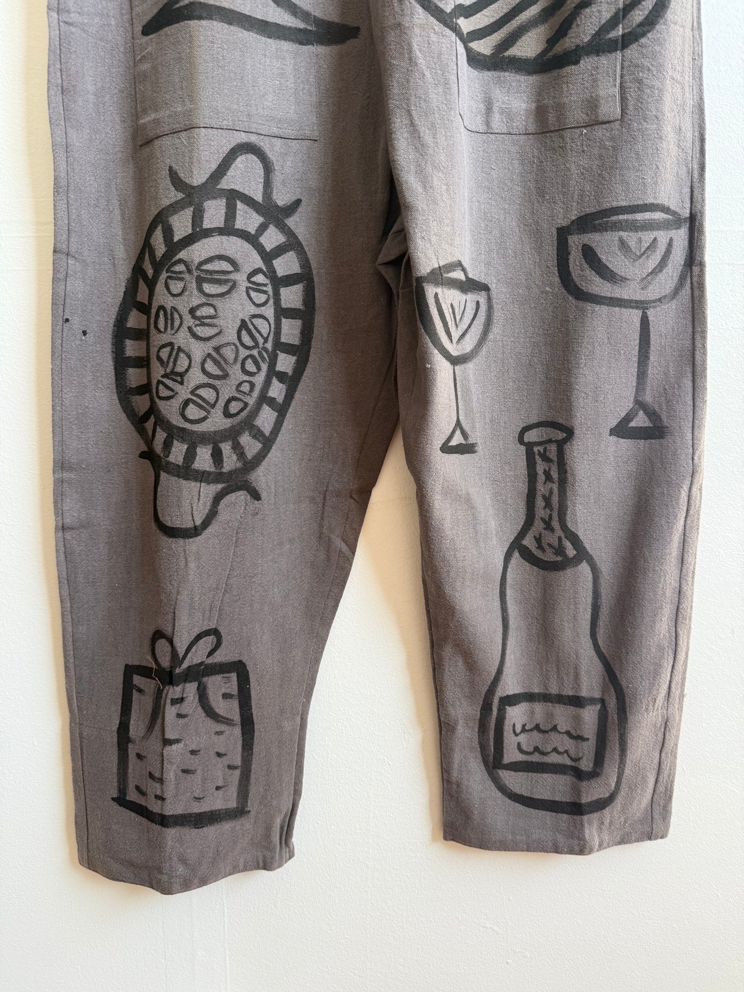 #104 Hand-painted Jumpsuit M/L - Le gâteau d'anniversaire