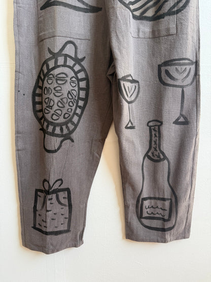 #104 Hand-painted Jumpsuit M/L - Le gâteau d'anniversaire