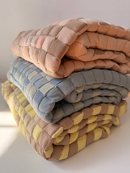 Azalea Sujani Quilt 75x55in