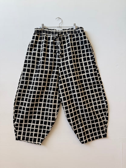Marius Black Squares