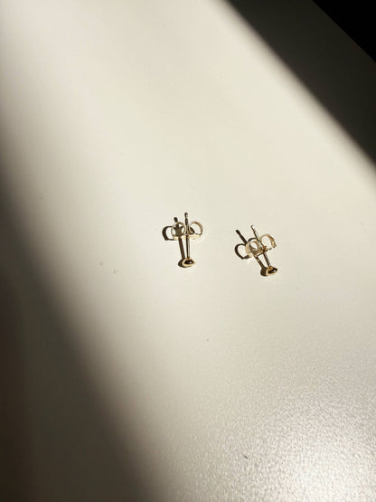 The Tiny Diamond Stud - 14K Gold
