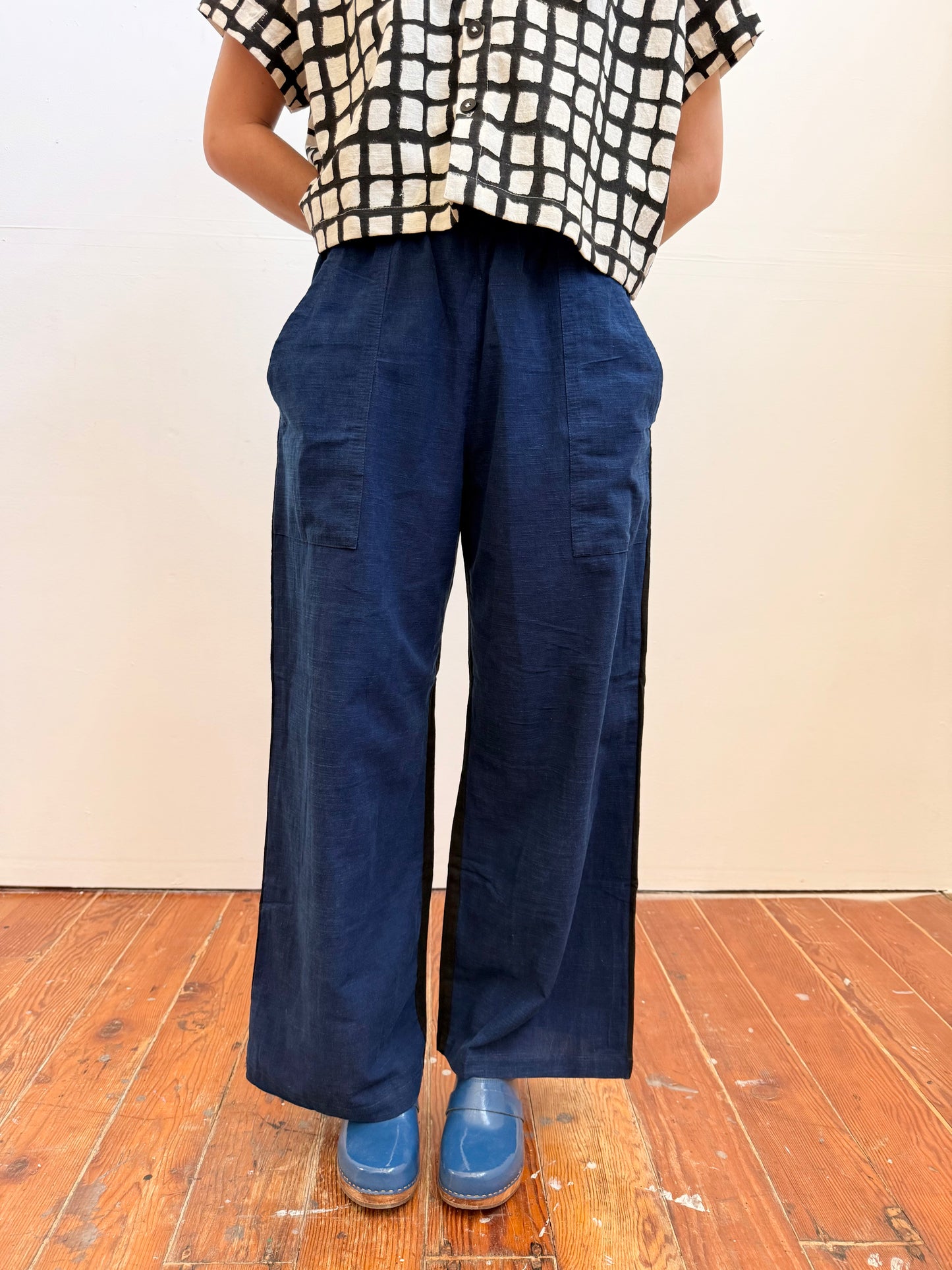 Parton Indigo & black Pants