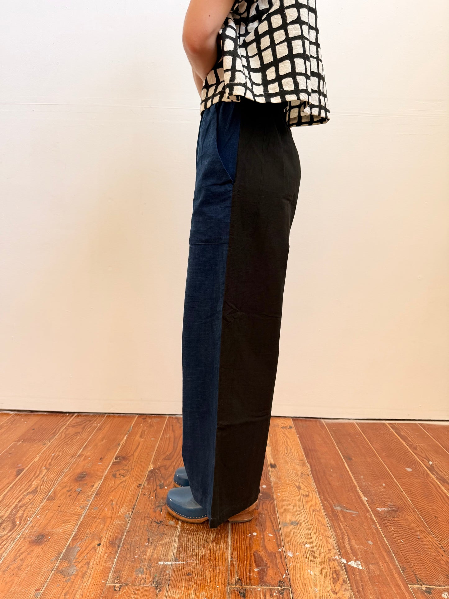 Parton Indigo & black Pants