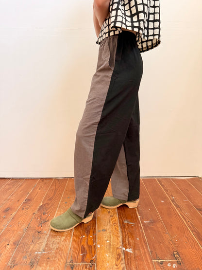 Parton Chocolate & black Pants