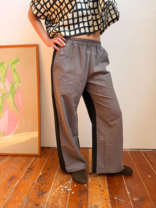 Parton Chocolate & black Pants