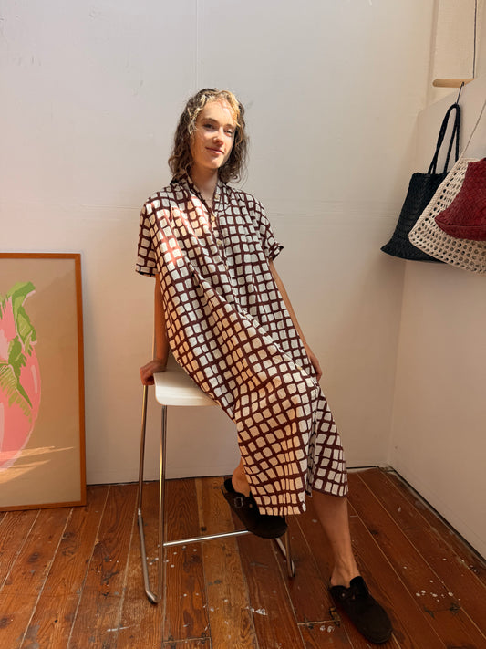 Elise Grid Brown