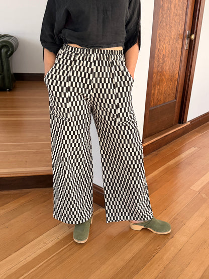 Omar Petit Rectangle Black