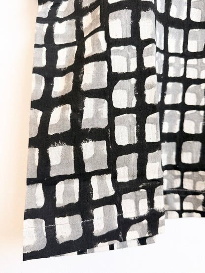 Zélia Top Grey and Black Grid