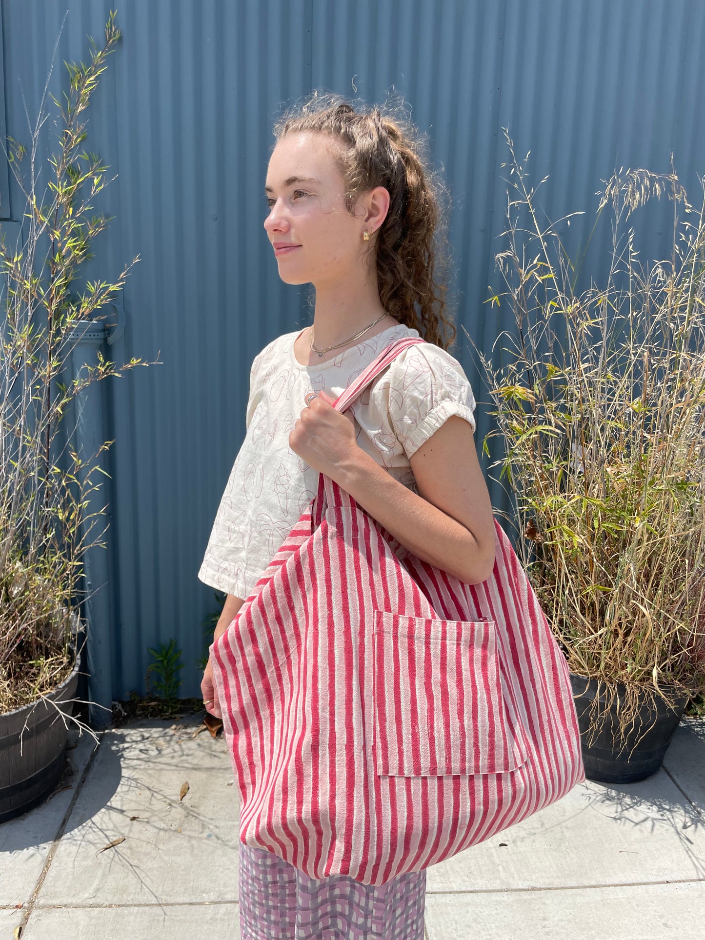 Weekend Tote Bag - Madder & Pink Stripes