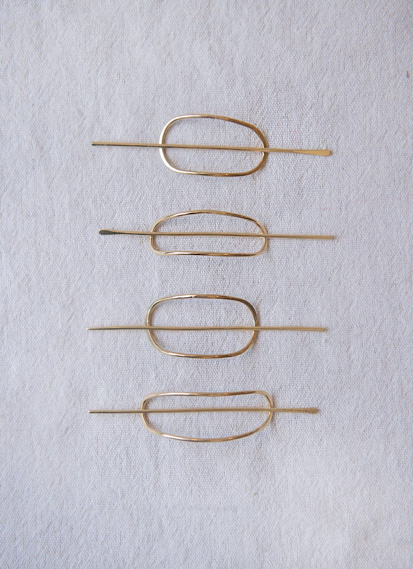 Oval Golden Sands Hairpin: Thin