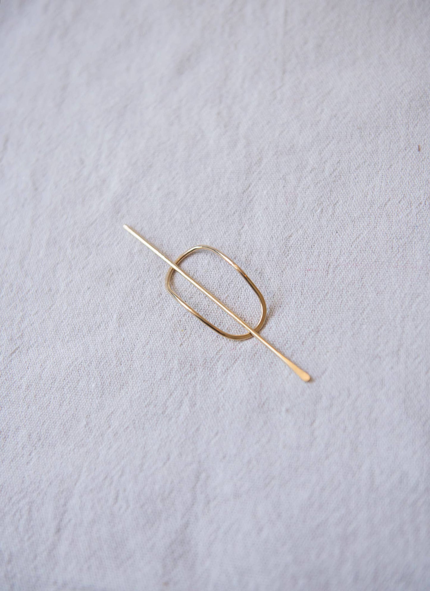 Oval Golden Sands Hairpin: Thin