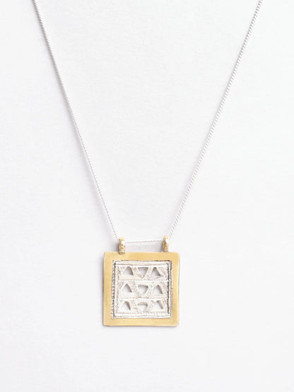 Collier Mantra