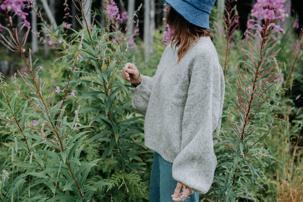 Hand-loomed Silver Félix Sweater, Undyed Alpaca