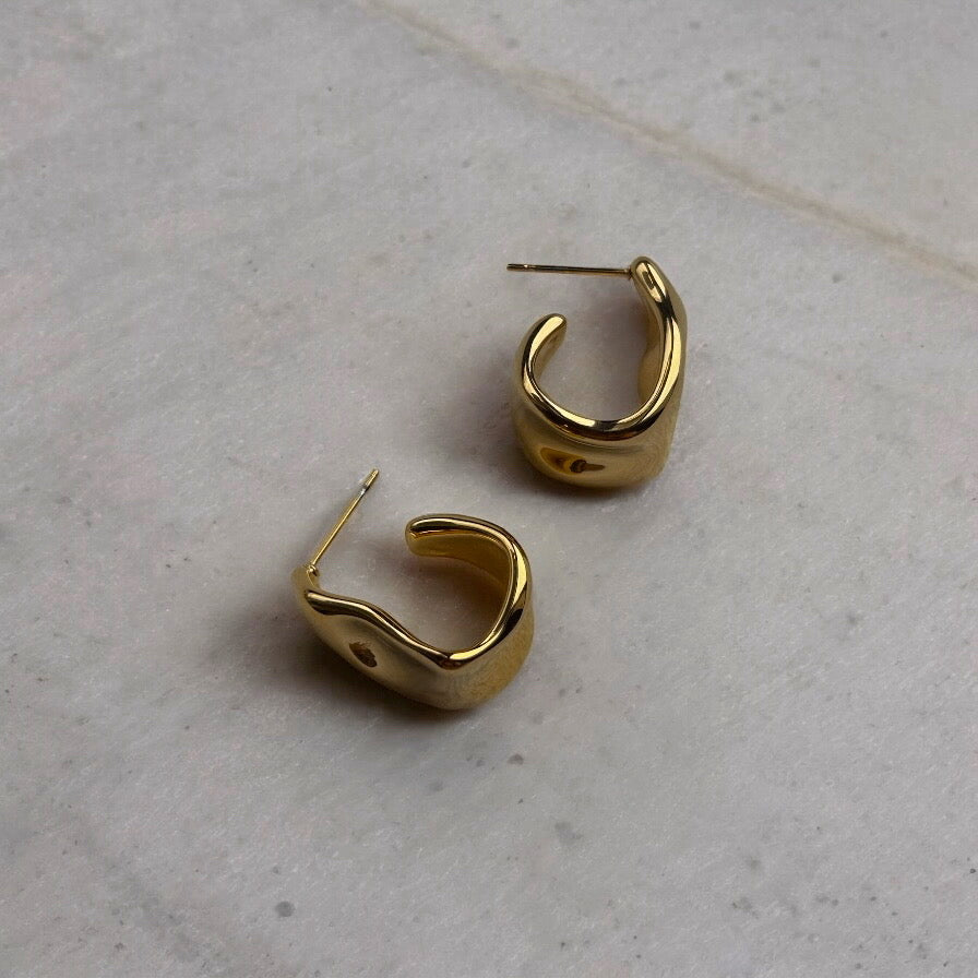 Leni Hoops