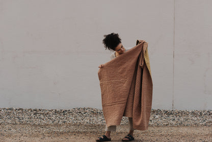 Throw Himalayan & Mustard 75x55in