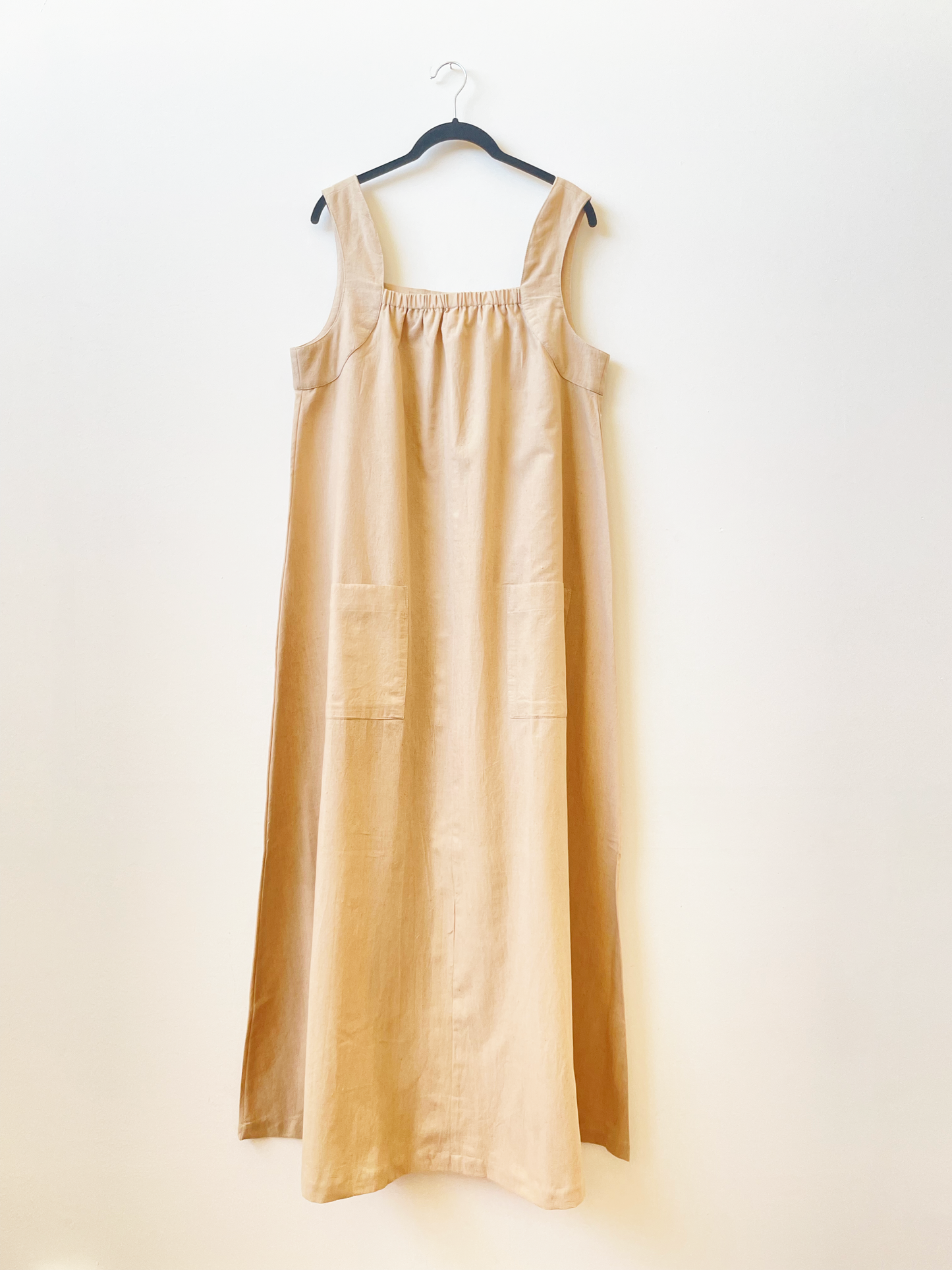 Aliette Dress Sand (XS-XXL)