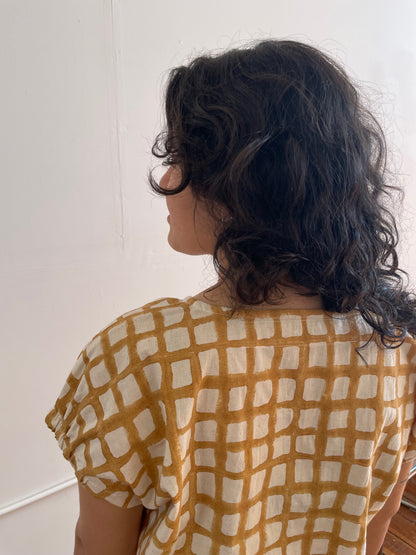 Zélia Top Camel Grid