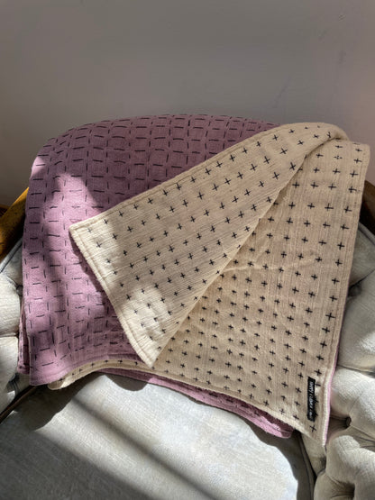 Throw Lavender & White 75x55in